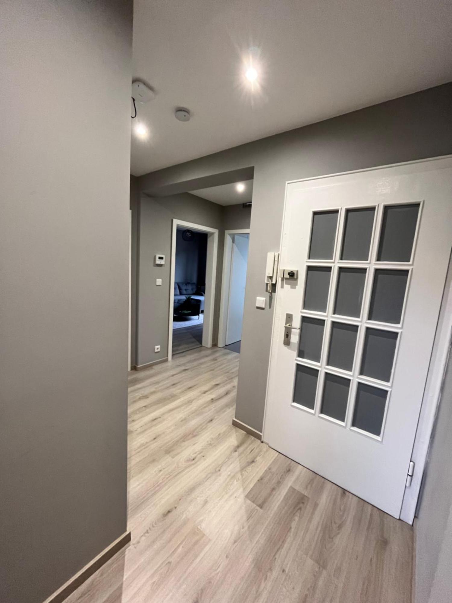 10h 75qm Wi-fi Free Parking Apartment
