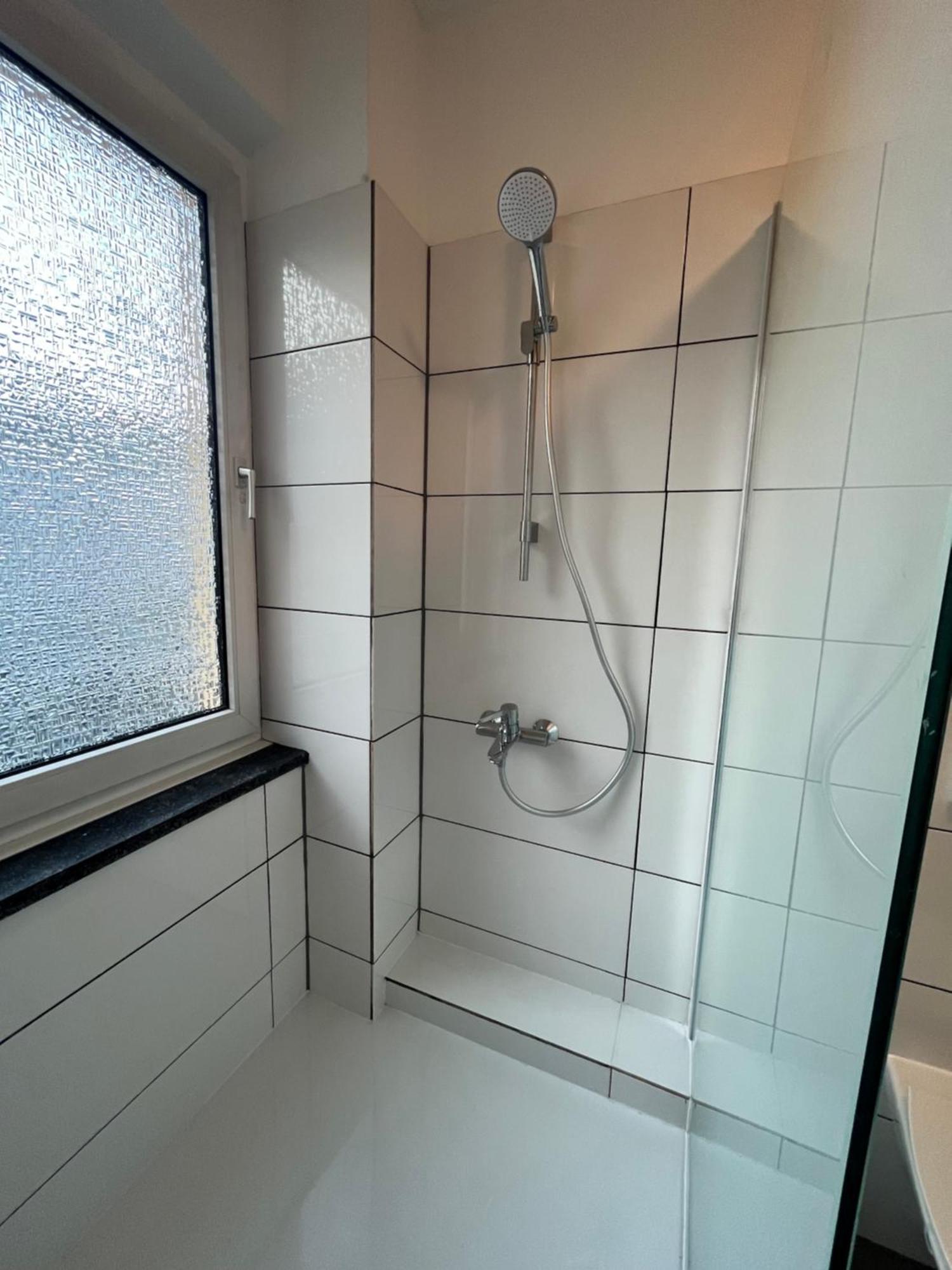 10h 75qm Wi-fi Free Parking Apartment